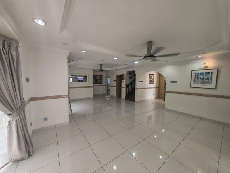Rumah Berkembar untuk Dijual di Seksyen 9 (Shah Alam) - RL Han - Living Room - PropertyGuru.com.my