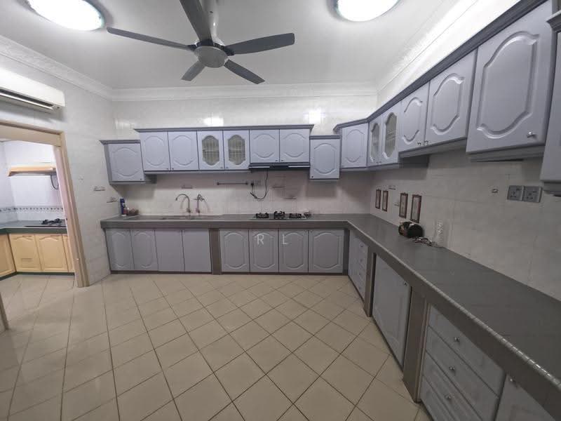 Rumah Berkembar untuk Dijual di Seksyen 9 (Shah Alam) - RL Han - Kitchen - PropertyGuru.com.my