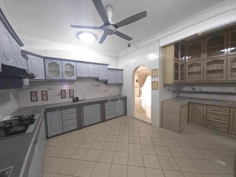 Rumah Berkembar untuk Dijual di Seksyen 9 (Shah Alam) - RL Han - Kitchen - PropertyGuru.com.my