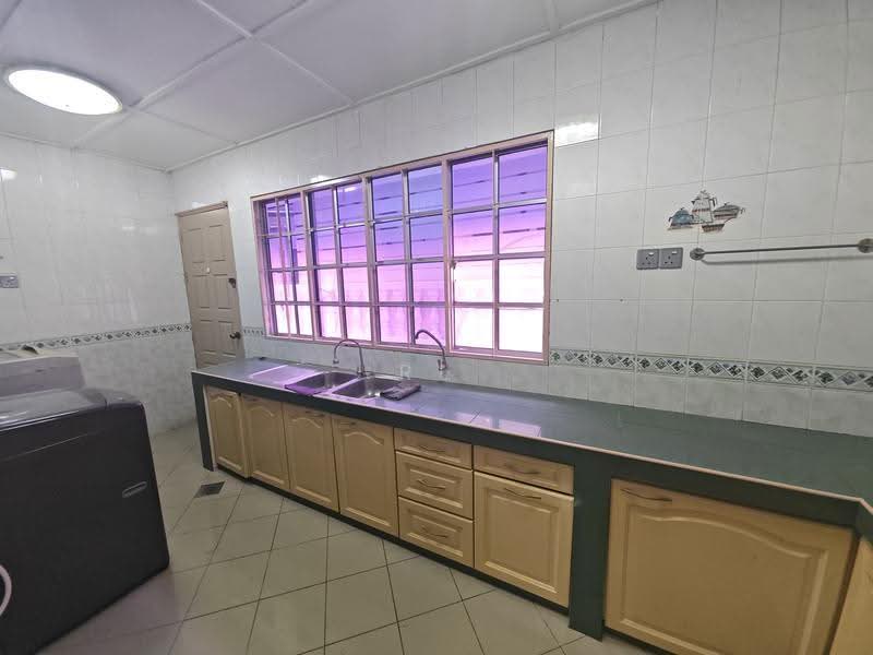Rumah Berkembar untuk Dijual di Seksyen 9 (Shah Alam) - RL Han - Kitchen - PropertyGuru.com.my