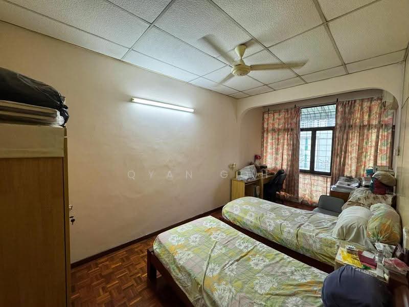 Rumah Teres 2-Tingkat untuk Dijual di Bukit Dumbar (Jelutong) - Qyan Goh - Bedroom - PropertyGuru.com.my
