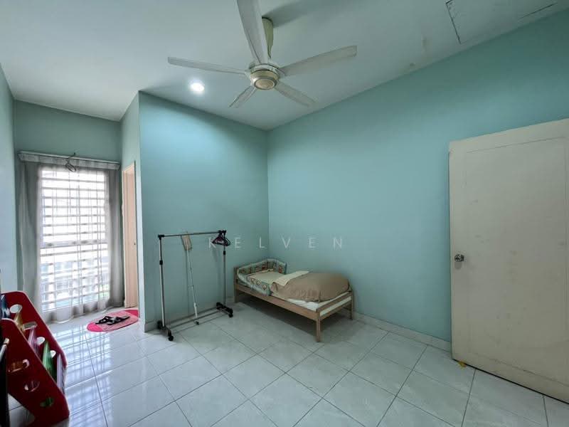 Semi-Detached House for Sale in Damansara Damai (Selangor) - Kelven Tan - Bedroom - PropertyGuru.com.my