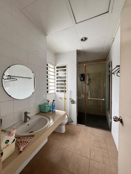 Semi-Detached House for Sale in Damansara Damai (Selangor) - Kelven Tan - Bathroom - PropertyGuru.com.my
