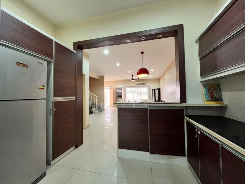Semi-Detached House for Sale in Damansara Damai (Selangor) - Kelven Tan - Kitchen - PropertyGuru.com.my