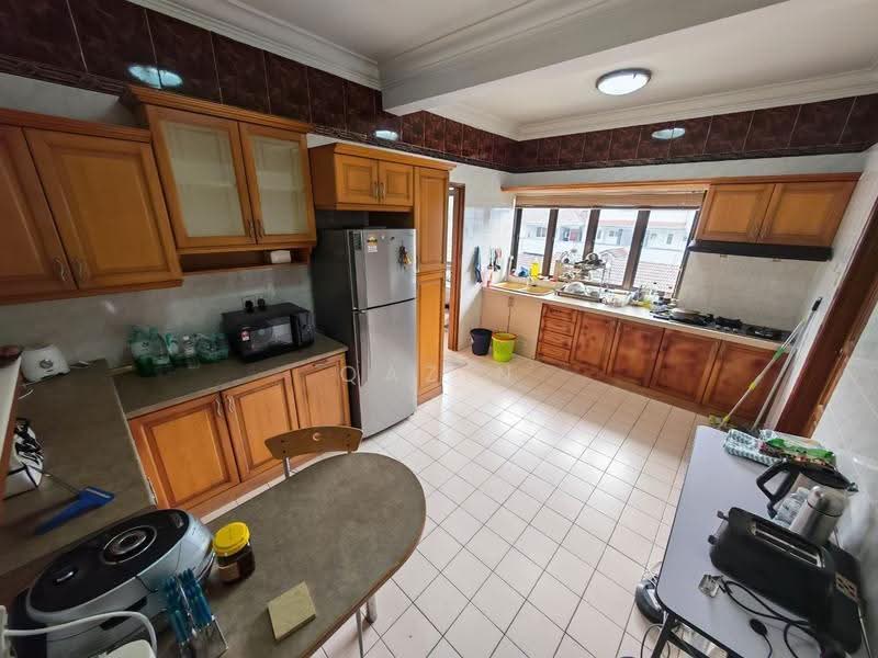 Condominium for Sale at Allamanda - Qazin Khoo - Kitchen - PropertyGuru.com.my