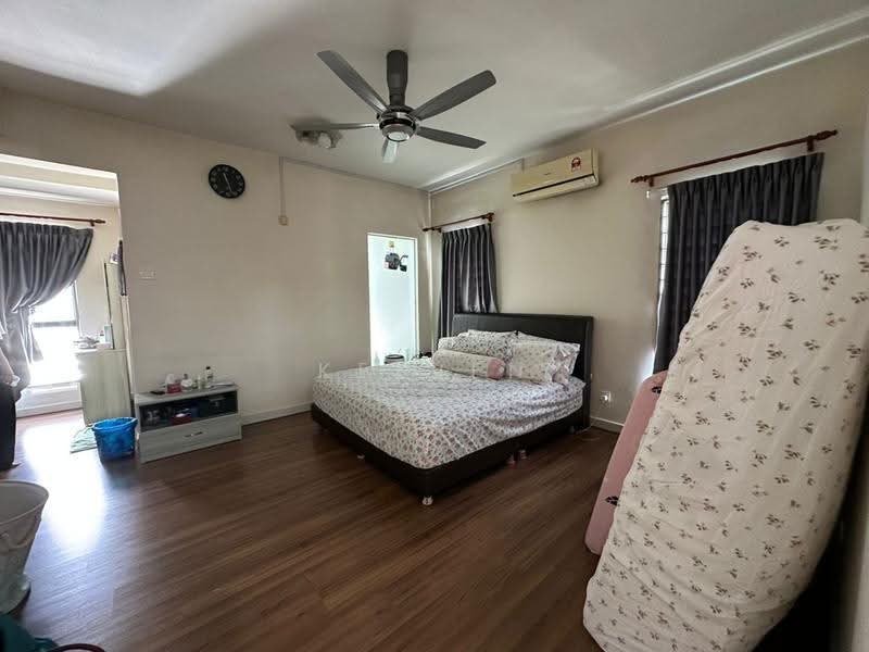 Rumah Teres 2.5-Tingkat untuk Dijual di Damansara Damai (Selangor) - Kelven Tan - Bedroom - PropertyGuru.com.my