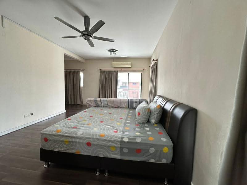 Rumah Teres 2.5-Tingkat untuk Dijual di Damansara Damai (Selangor) - Kelven Tan - Bedroom - PropertyGuru.com.my