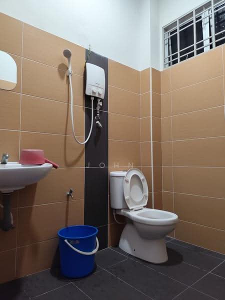 Rumah Berkembar untuk Dijual di Batu Pahat (Johor) - John Liew - Bathroom - PropertyGuru.com.my