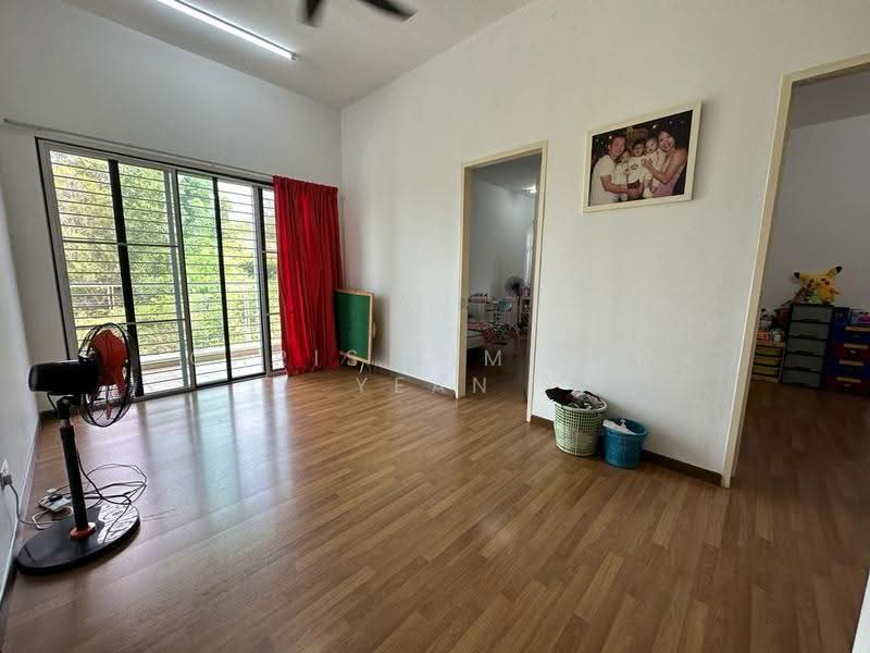 2-storey Terraced House for Sale in Sungai Long (Bandar Sungai Long) - Chris Lim Pek Yean - Living Room - PropertyGuru.com.my