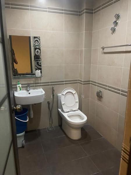 Rumah Teres 2-Tingkat untuk Dijual di Taman Kepong (Kepong) - Kelven Tan - Bathroom - PropertyGuru.com.my