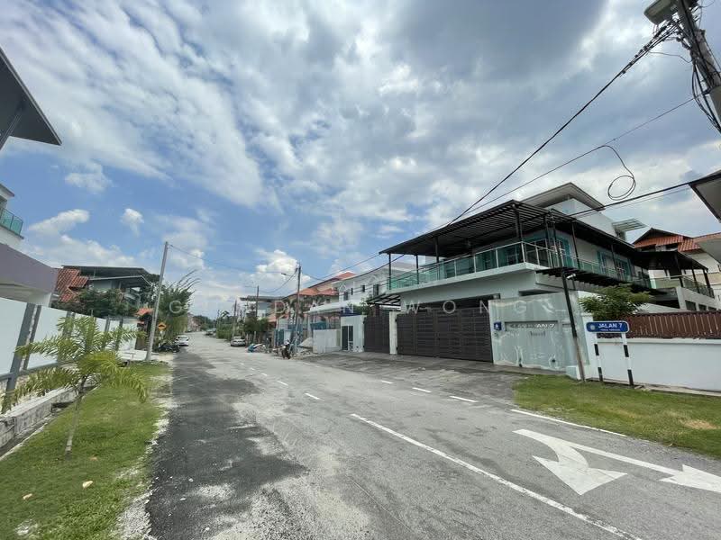 Bungalow House untuk Dijual di Taman Ampang Utama (Ampang) - Gordan Wong - PropertyGuru.com.my