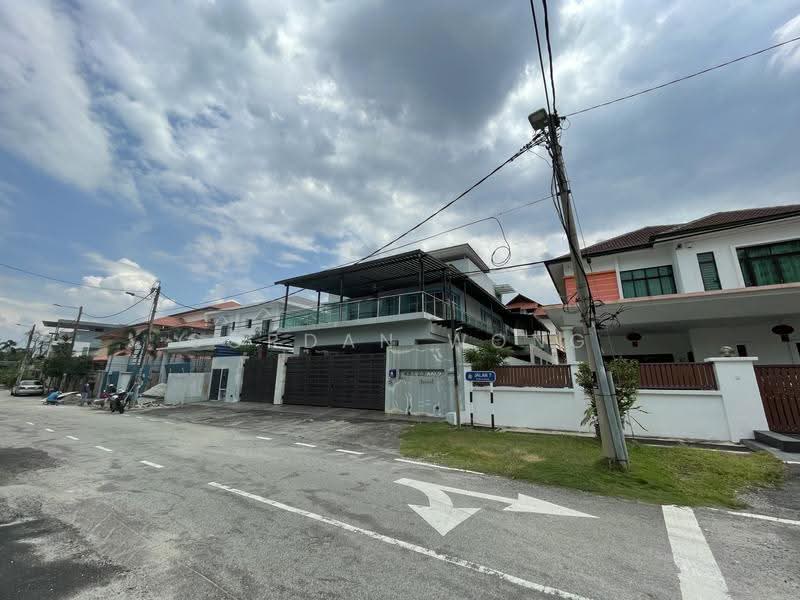Bungalow House untuk Dijual di Taman Ampang Utama (Ampang) - Gordan Wong - PropertyGuru.com.my