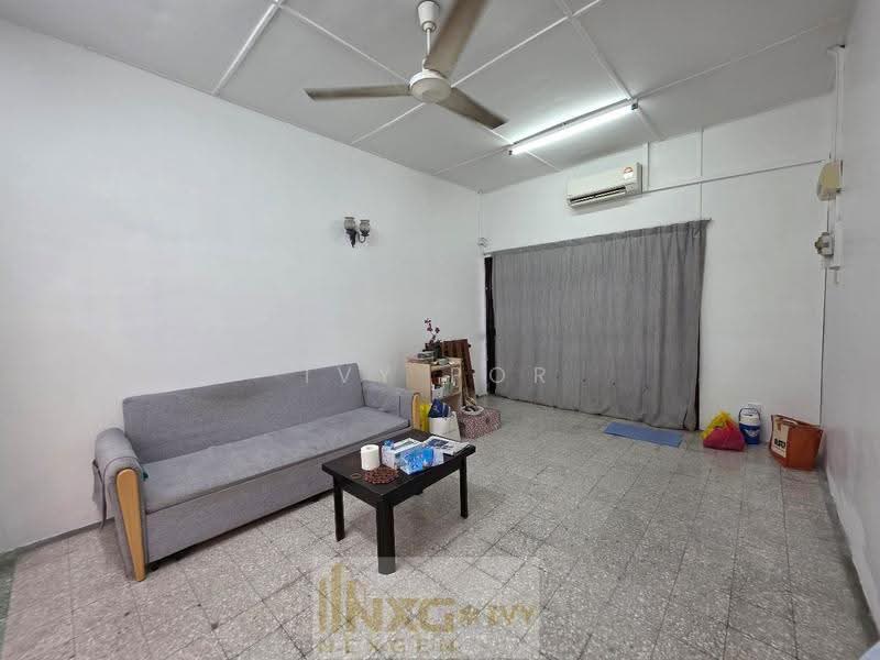 1-storey Terraced House for Sale in Taman Klang Jaya (Klang) - Ivy Por - Living Room - PropertyGuru.com.my
