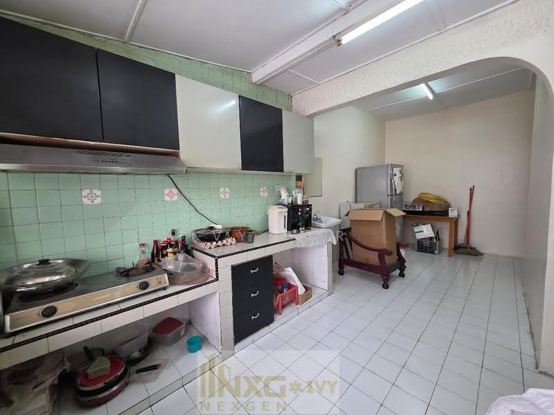 1-storey Terraced House for Sale in Taman Klang Jaya (Klang) - Ivy Por - Kitchen - PropertyGuru.com.my