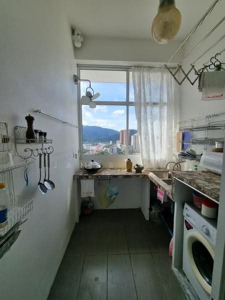 Condominium for Sale at The Cantonment - James Tan - Kitchen - PropertyGuru.com.my