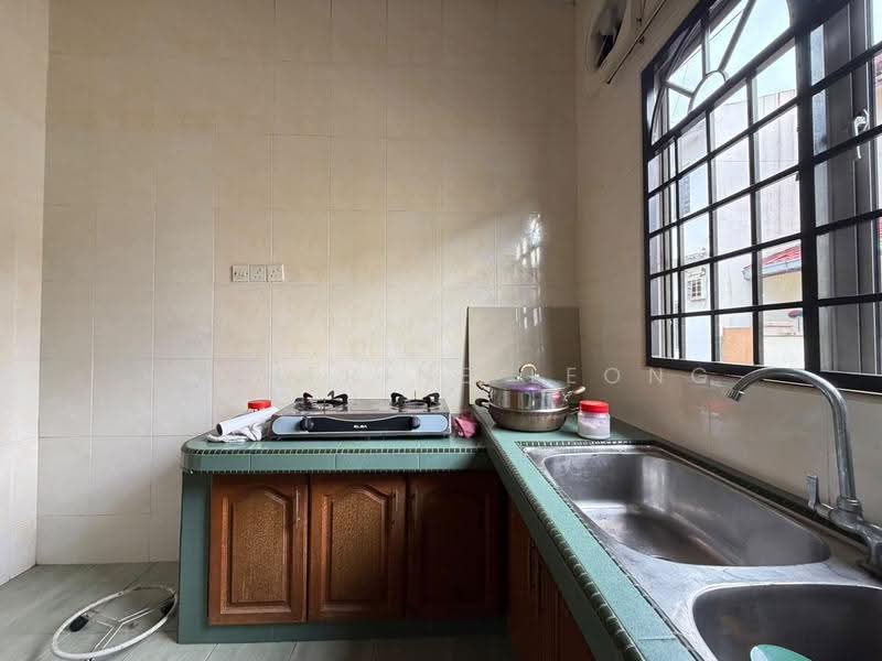 2-storey Terraced House for Sale in Rawang Perdana 2 (Rawang) - Katherine Leong - Kitchen - PropertyGuru.com.my