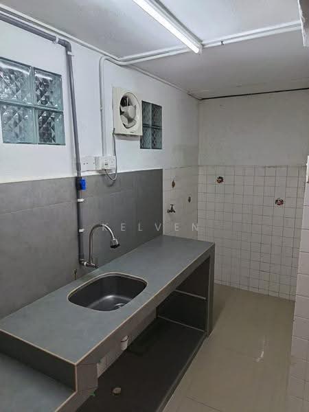 2.5-storey Terraced House for Sale in Taman Sri Sinar (Segambut) - Kelven Tan - Kitchen - PropertyGuru.com.my