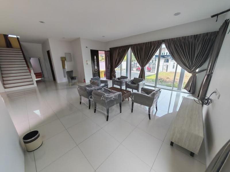 Bungalow House untuk Disewa di Ipoh (Perak) - Qazin Khoo - Living Room - PropertyGuru.com.my