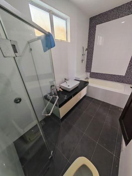 Bungalow House untuk Disewa di Ipoh (Perak) - Qazin Khoo - Bathroom - PropertyGuru.com.my