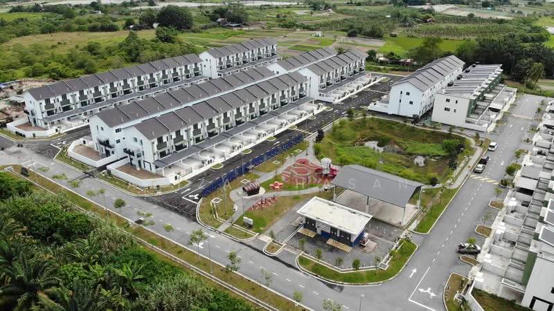 Rumah Teres 3-Tingkat untuk Dijual di Batang Kali (Selangor) - Azizah Hasan - PropertyGuru.com.my