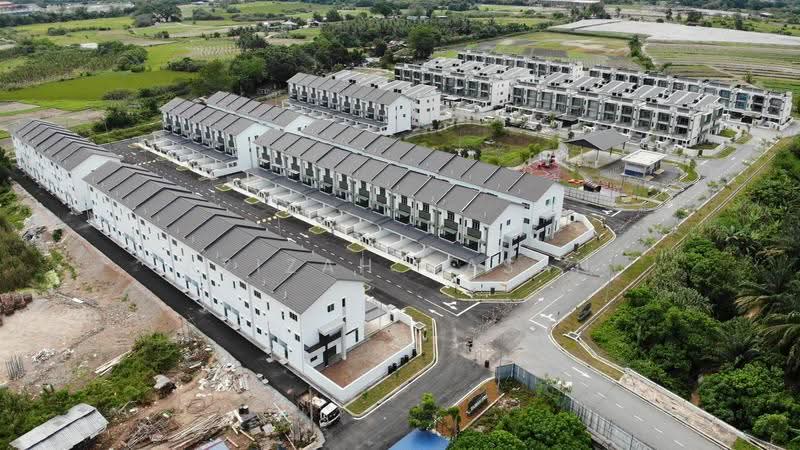 Rumah Teres 3-Tingkat untuk Dijual di Batang Kali (Selangor) - Azizah Hasan - PropertyGuru.com.my