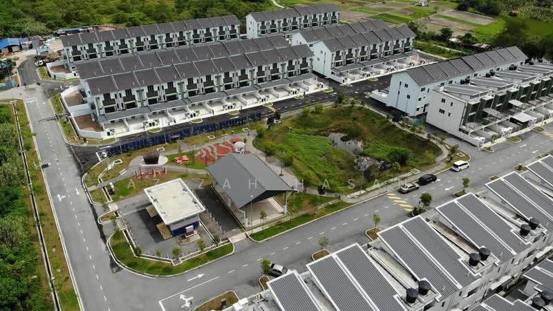 Rumah Teres 3-Tingkat untuk Dijual di Batang Kali (Selangor) - Azizah Hasan - PropertyGuru.com.my