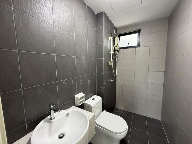 Kondominium untuk Disewa di TreeO - Alex Lim - Bathroom - PropertyGuru.com.my