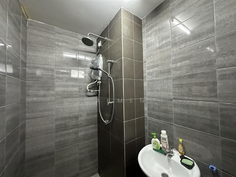 Service Residence for Sale at Symphony Tower (Menara Simfoni) - Carmen Chong - Bathroom - PropertyGuru.com.my