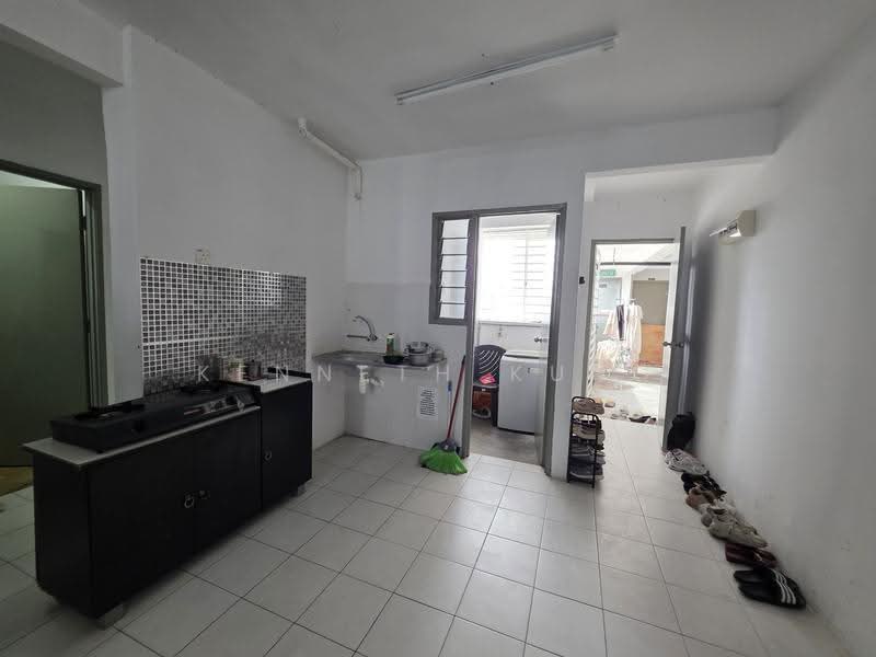 Pangsapuri untuk Dijual di The Rise Collection 1 - Kenneth Kung - Kitchen - PropertyGuru.com.my