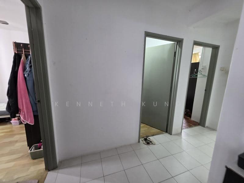 Pangsapuri untuk Dijual di The Rise Collection 1 - Kenneth Kung - Corridor - PropertyGuru.com.my