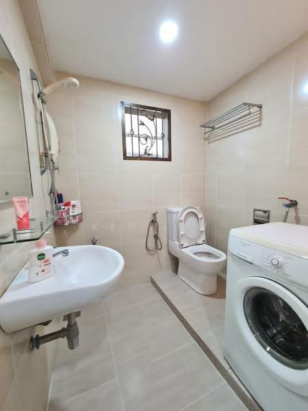 Bungalow House untuk Dijual di Pekan Batu 9 (Cheras) - Ken Lew - PropertyGuru.com.my