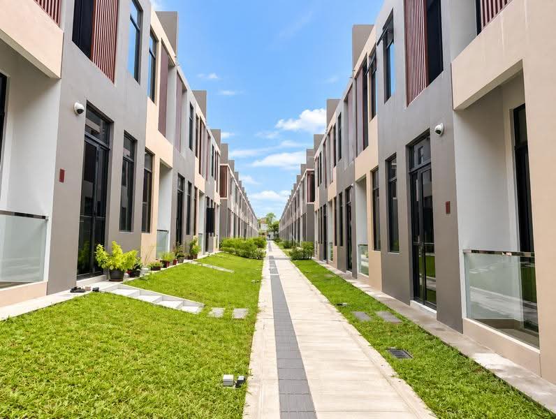 2-storey Terraced House for Sale in Puteri Harbour (Iskandar Puteri (Nusajaya)) - Jen Kiok - Exterior - PropertyGuru.com.my