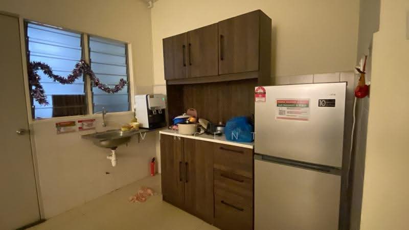 Kondominium untuk Disewa di Platinum Lake PV 12 - Vincent Tan - Kitchen - PropertyGuru.com.my