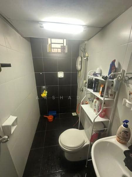 Apartment for Sale at The Pines Residence - Arshad . - Bathroom - PropertyGuru.com.my