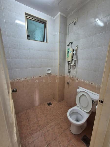 Semi-Detached House for Rent in Taman Impian Emas (Skudai) - Edward Gan - Bathroom - PropertyGuru.com.my