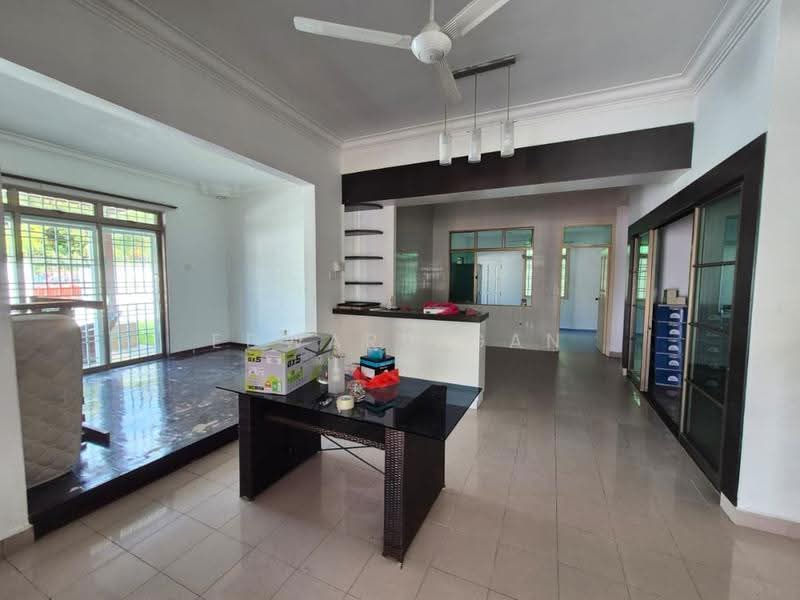 Semi-Detached House for Rent in Taman Impian Emas (Skudai) - Edward Gan - Living Room - PropertyGuru.com.my