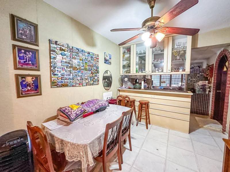 Rumah Teres 2.5-Tingkat untuk Dijual di Taman Wangsa Baiduri (Subang Jaya) - NoraFizah Gapar - Dining Room - PropertyGuru.com.my