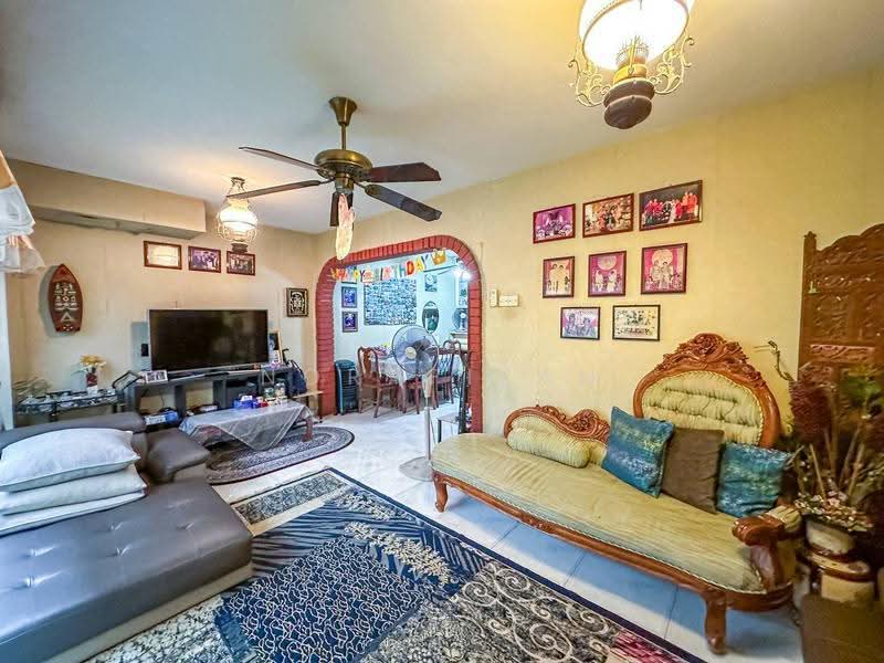 Rumah Teres 2.5-Tingkat untuk Dijual di Taman Wangsa Baiduri (Subang Jaya) - NoraFizah Gapar - Living Room - PropertyGuru.com.my