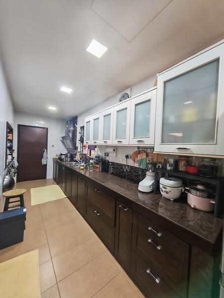 Semi-Detached House for Sale in Bandar Putra Permai (Seri Kembangan) - Frances Liew - Kitchen - PropertyGuru.com.my