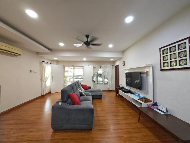Semi-Detached House for Sale in Bandar Putra Permai (Seri Kembangan) - Frances Liew - PropertyGuru.com.my