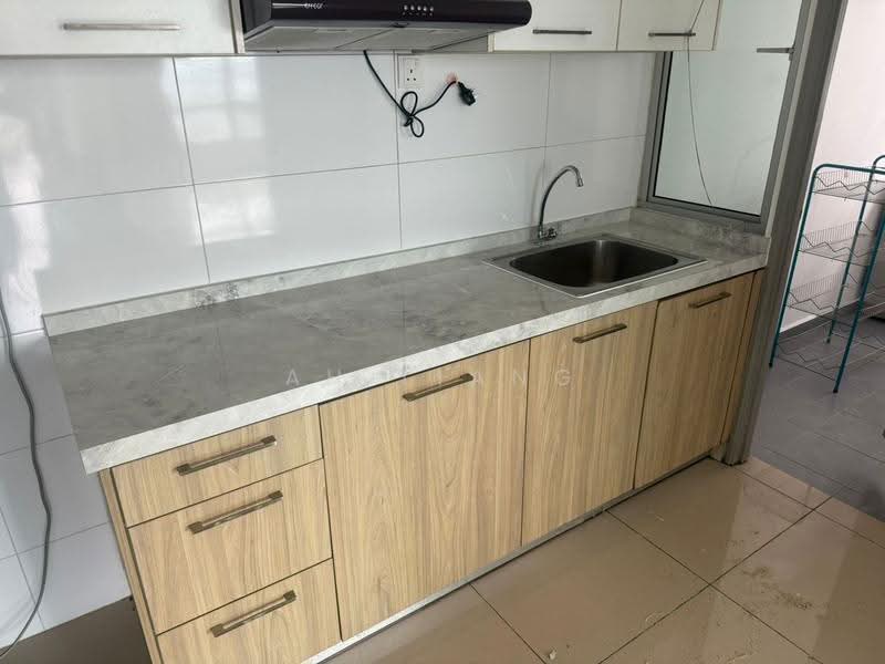 Kediaman Servis untuk Dijual di Pandan Residence 2 - Ah Liang - Kitchen - PropertyGuru.com.my