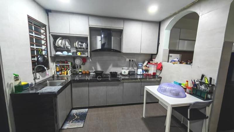 2-storey Terraced House for Sale in Bandar Putra Permai (Seri Kembangan) - Frances Liew - Kitchen - PropertyGuru.com.my