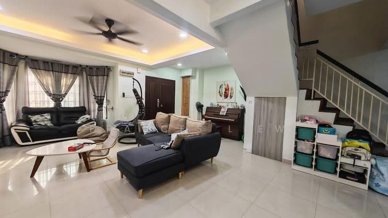 2-storey Terraced House for Sale in Bandar Putra Permai (Seri Kembangan) - Frances Liew - Living Room - PropertyGuru.com.my