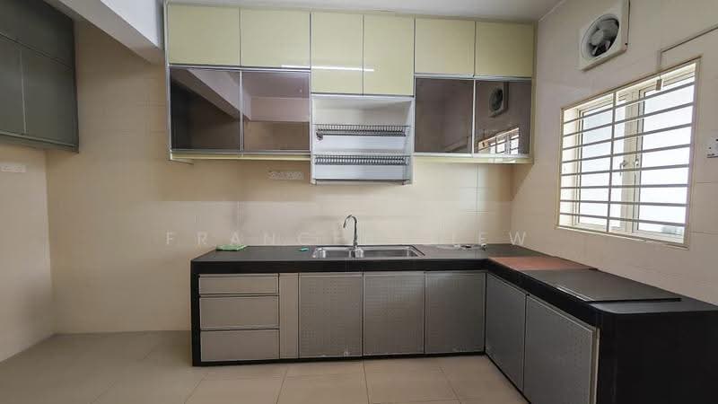 2-storey Terraced House for Sale in Taman Puncak Jalil (Seri Kembangan) - Frances Liew - Kitchen - PropertyGuru.com.my