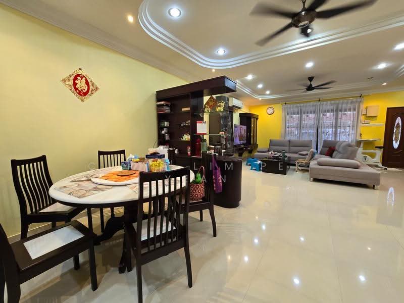 2-storey Terraced House for Sale in Sungai Long (Bandar Sungai Long) - Chris Lim Pek Yean - Living Room - PropertyGuru.com.my