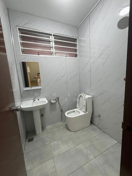2.5-storey Terraced House for Rent in Penampang (Sabah) - Mun Siew Liaw - Bathroom - PropertyGuru.com.my