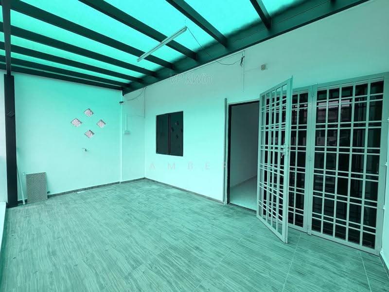 Rumah Teres 2-Tingkat untuk Dijual di Taman Bukit Tiram (Ulu Tiram) - Amber Hew - Exterior - PropertyGuru.com.my