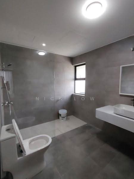 Condominium for Rent at Indah Samudra Condominium - Nick Low - Bathroom - PropertyGuru.com.my