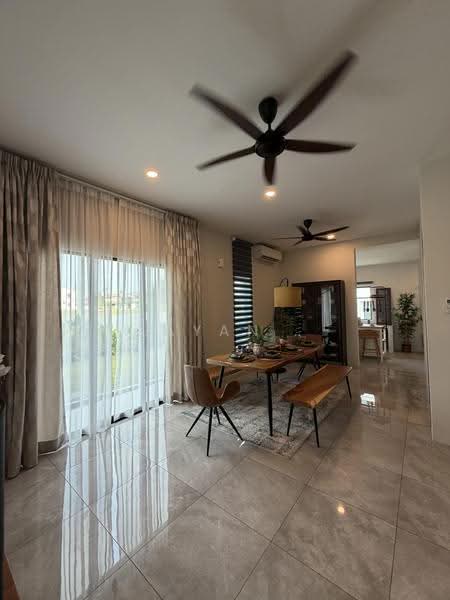 2-storey Terraced House for Sale in Station 18 (Ipoh) - Kayan . - Dining Room - PropertyGuru.com.my