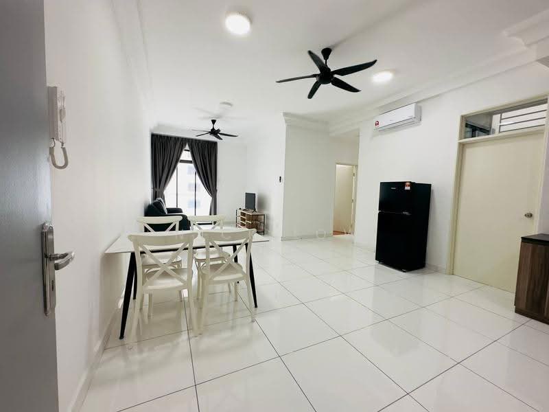 Kediaman Servis untuk Disewa di The Platino Serviced Apartment - Nick Low - Living Room - PropertyGuru.com.my